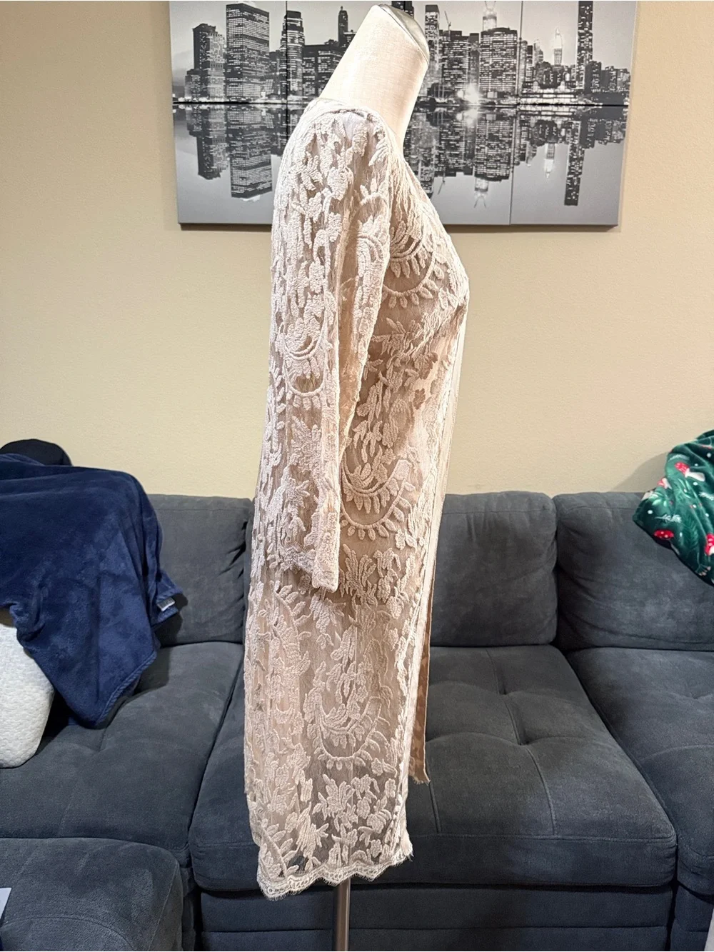 Adrianna Papell reference mannequin